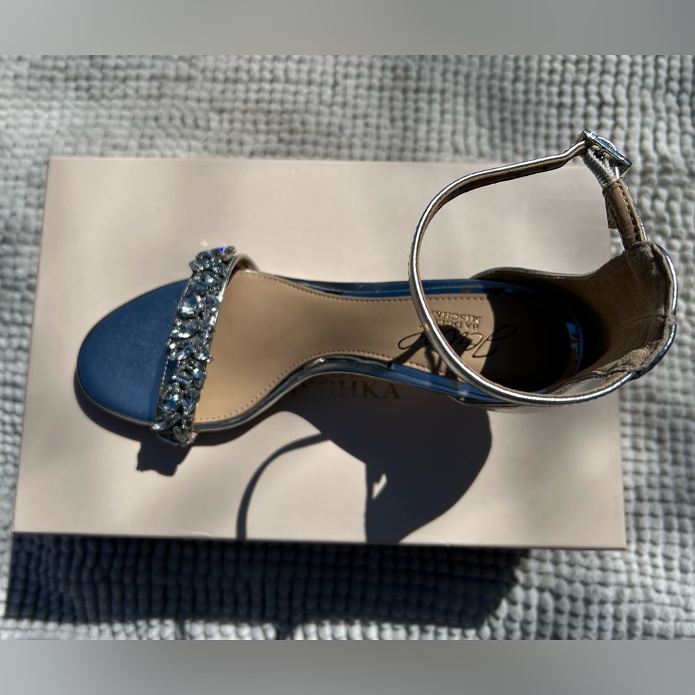 Jewel Badgley Mischka Women’s Dash Silver Heel Sandals Size 6 - Picture 5 of 16